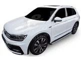 J&J AUTOMOTIVE | Bočné našľapy pre Volkswagen Tiguan 2 2017-2024